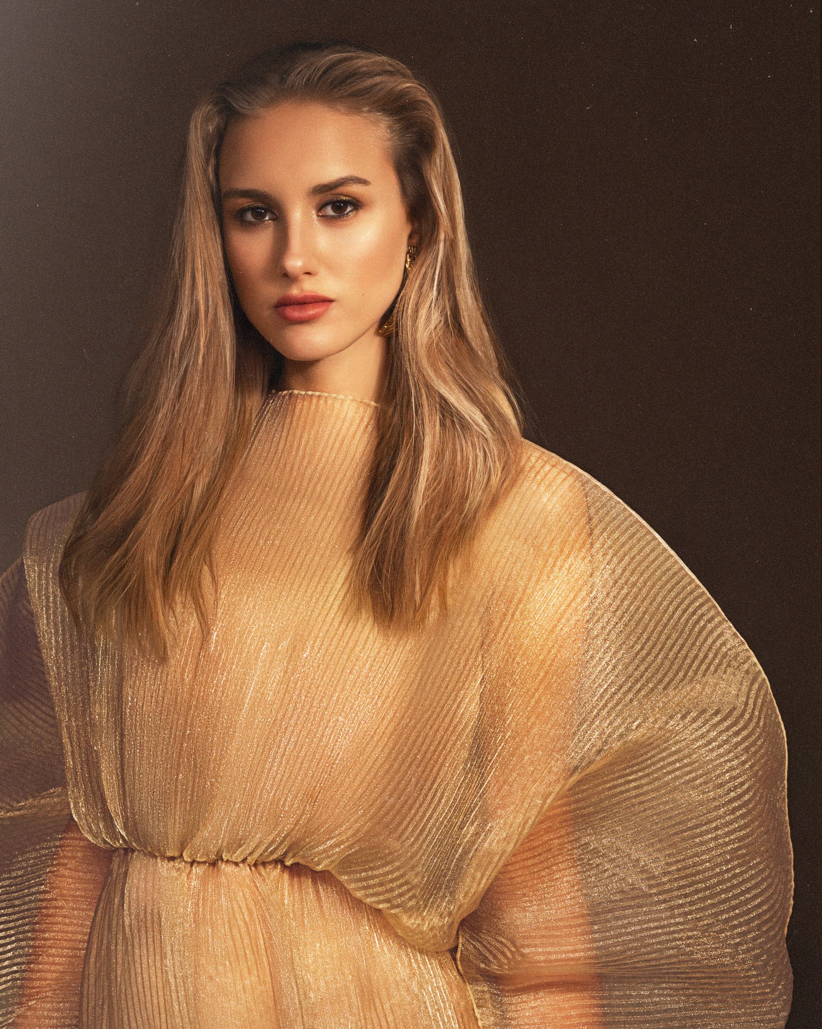 Lily Oliinyk retouch work DSC_0209FUll